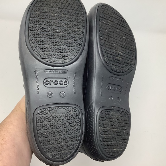 Crocs Black Neria Slip-Resistant Clog - Picture 7 of 8